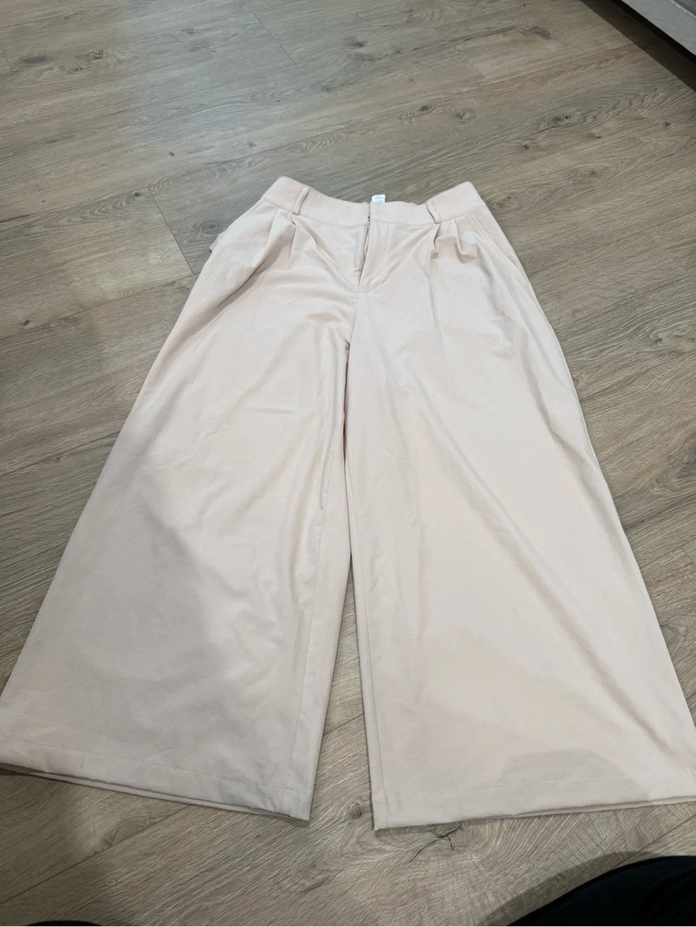 ALO Yoga High-Waist Pursuit Trouser — Taupe